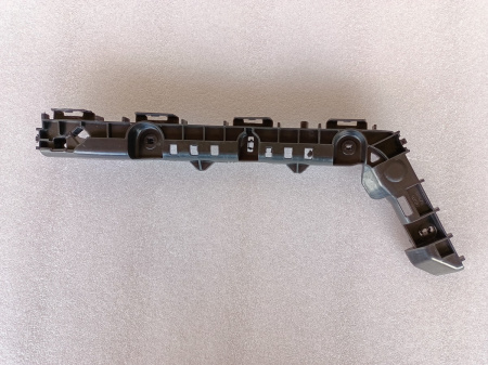 52563-02170 Крепление заднего бампера левое  Toyota Corolla 2020-2021