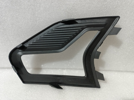 KS7Z-17B814-CC Рамка противотуманной фары глянцевая правая Ford Fusion 2019-2020