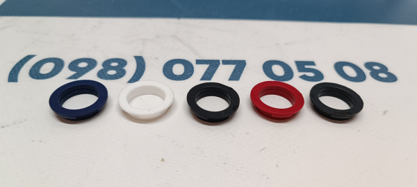 Резинка парктроника Tesla Model Y 2020-2024