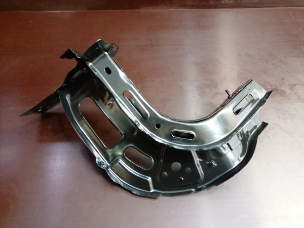 7P6805072 Крепление фары верхнее правое Volkswagen Touareg 2010-2018