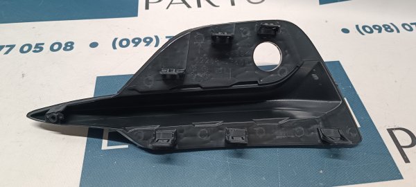 62256HV10A Заглушка противотуманной фары правая под парктроник Nissan Qashqai 2018-2022