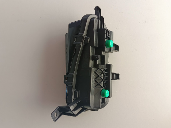 Противотуманная фара правая Volkswagen Jetta 2023-