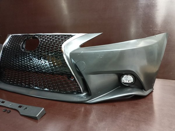 Бампер передний в сборе (комплектный) Lexus IS 250 sport 2010-2016